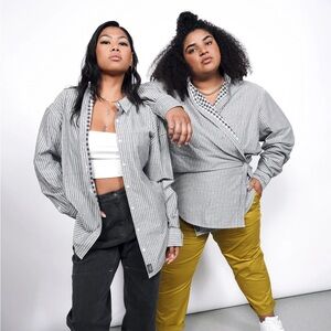 Wildfang The Essential Long Sleeve Oversized Button Up Strip Navy XL